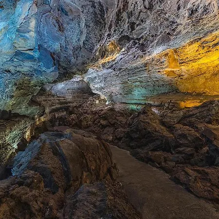 Casa Evan El Charco 3* 阿雷西费